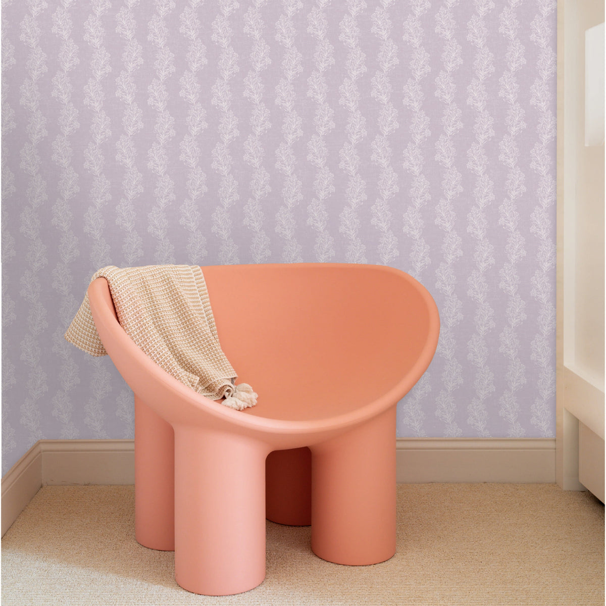Image of Heritage Vine in Lilac Wallpaper