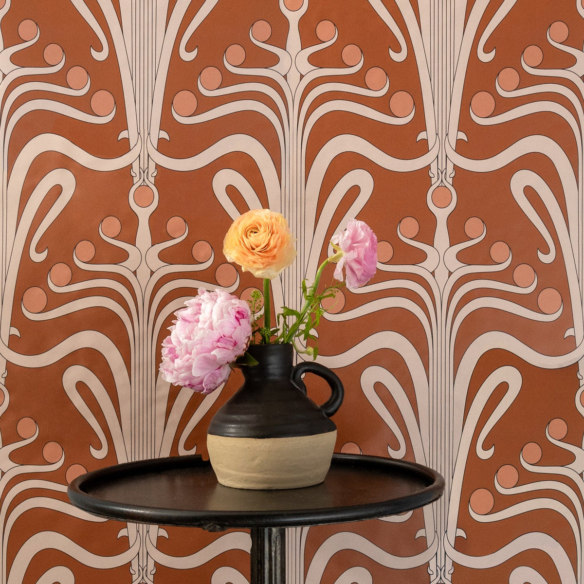 Image of Lucille in Iron Wallpaper