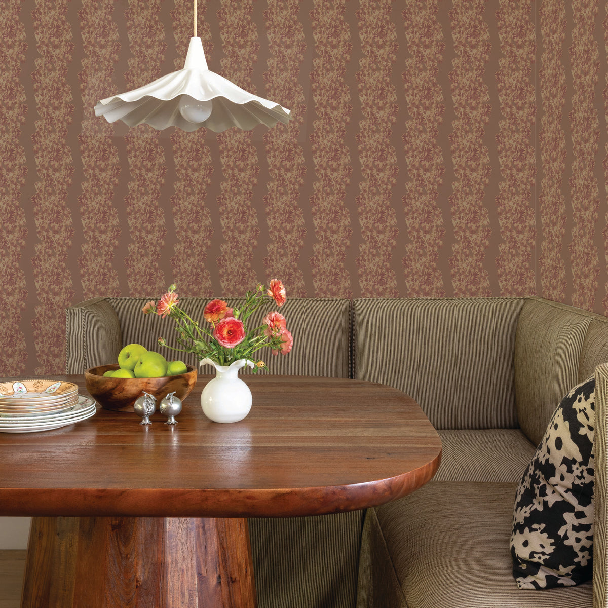 Vine Wallpaper in Orchid