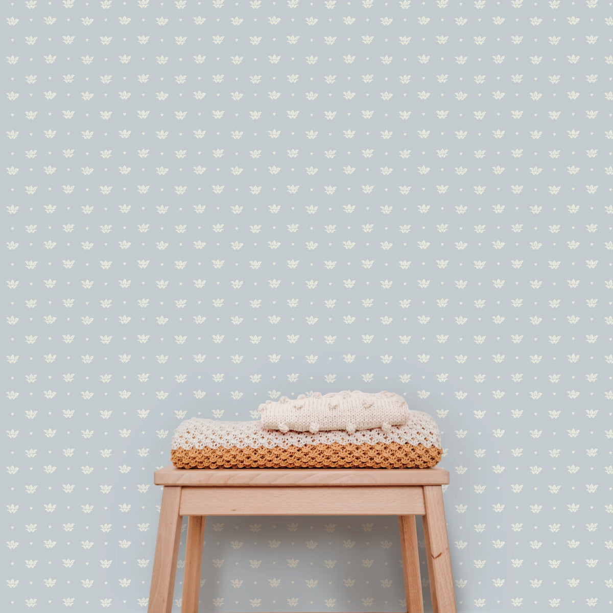Image of Floret in Blue/Cream Wallpaper