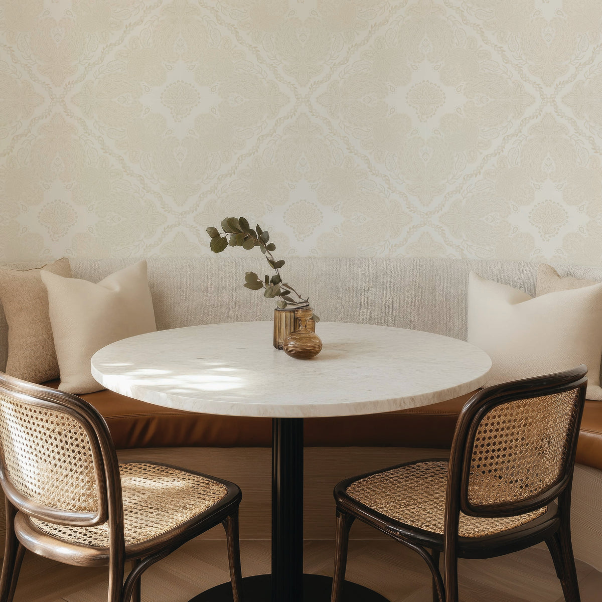 Image of Remington in Cream Wallpaper